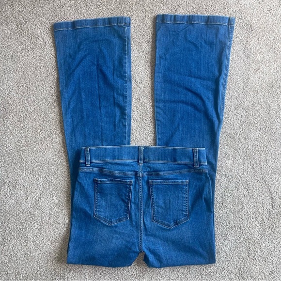 Spanx Flare Jeans XL Tall Pull On Compression Stretch Denim Medium Wash NEW! - Picture 3 of 7